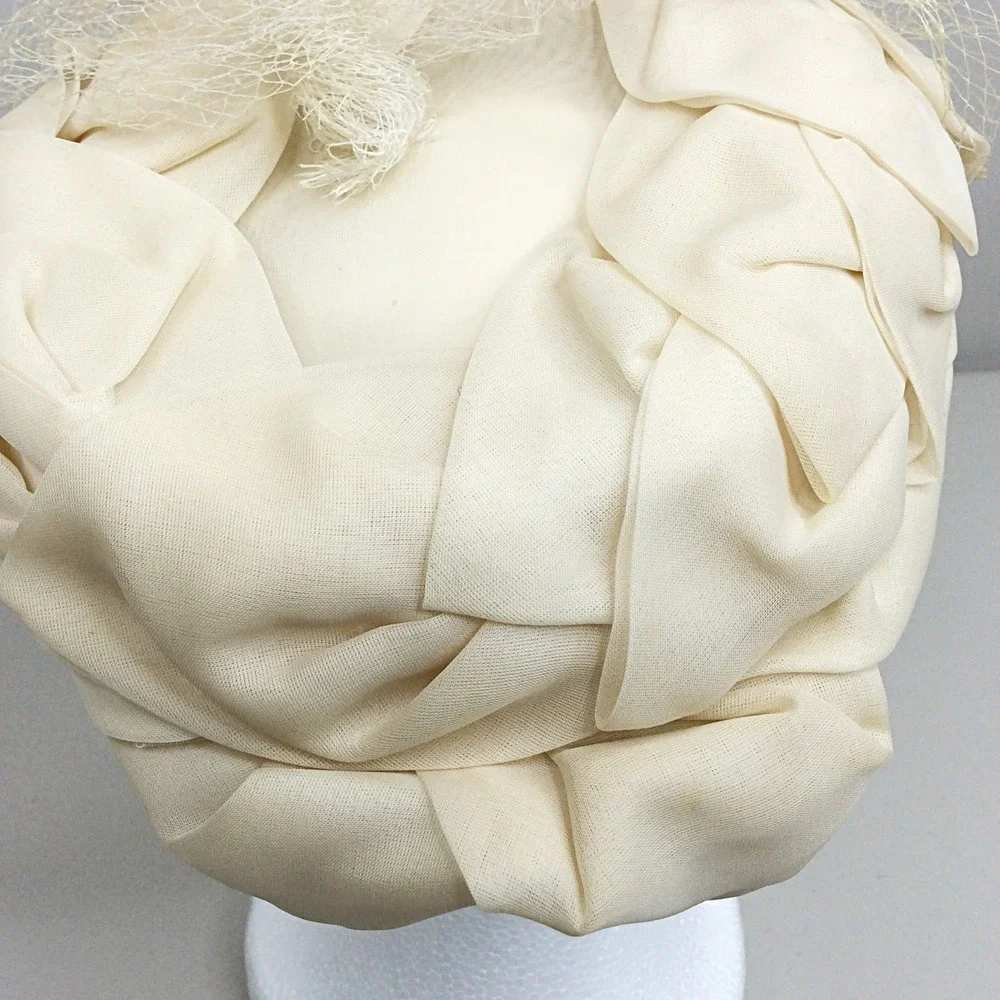 Vintage Women's Chiffon Pillbox Hat Lace Overlay Ruffled Ivory Cream 50s 60s